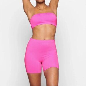 SKIMS Swim Mid Waist Short Taffy NWT Size Small S
